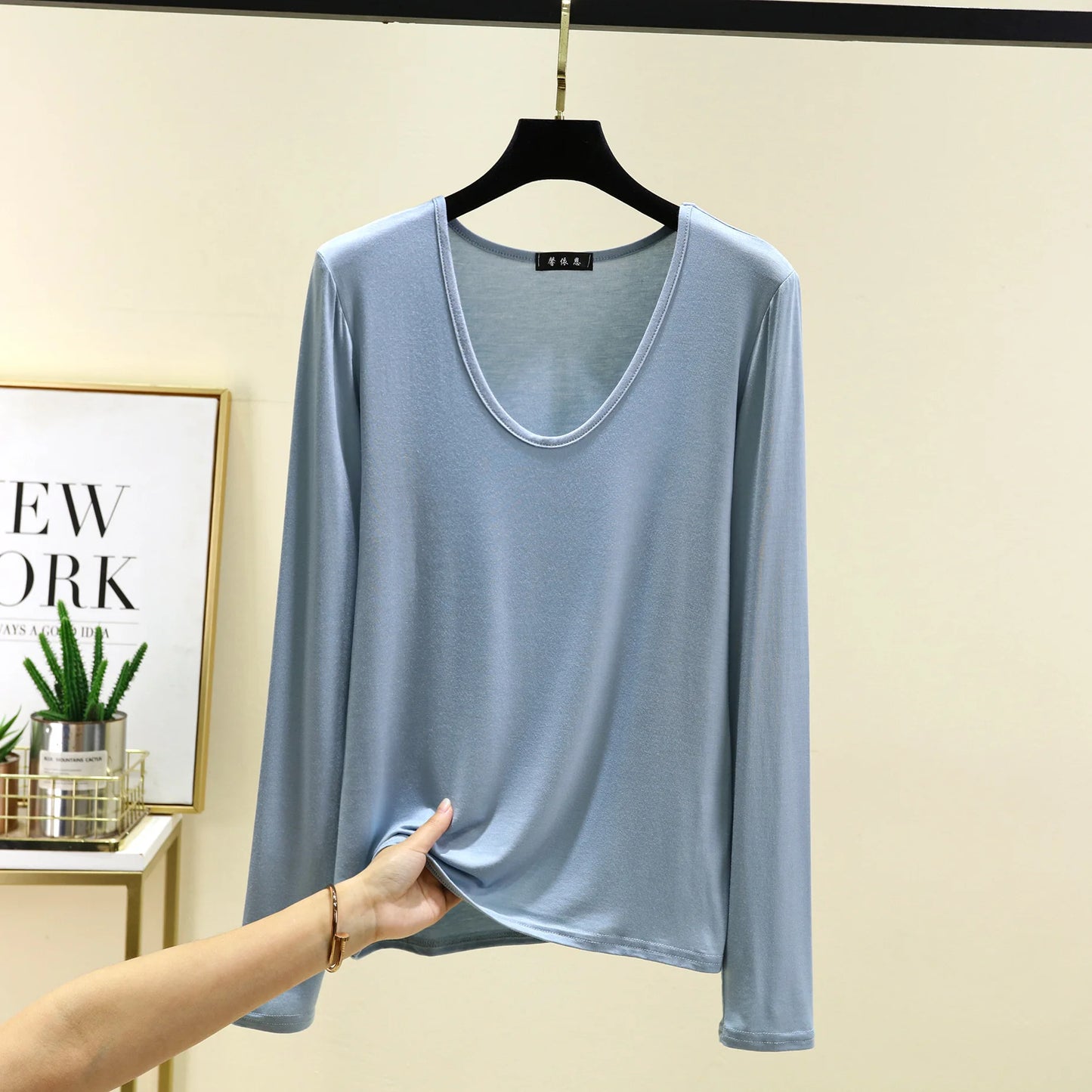 Plus size L to 6XL U-Neck Women's T-shirt Long sleeves Loose Bottomed Tshirts solid color Casual Tee Tops All match