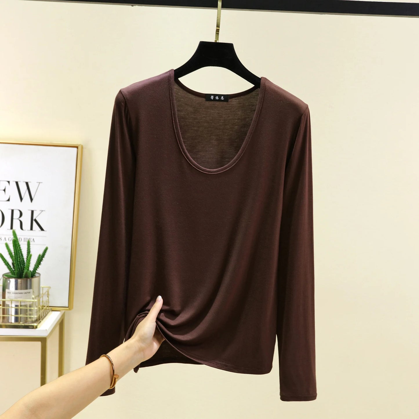 Plus size L to 6XL U-Neck Women's T-shirt Long sleeves Loose Bottomed Tshirts solid color Casual Tee Tops All match