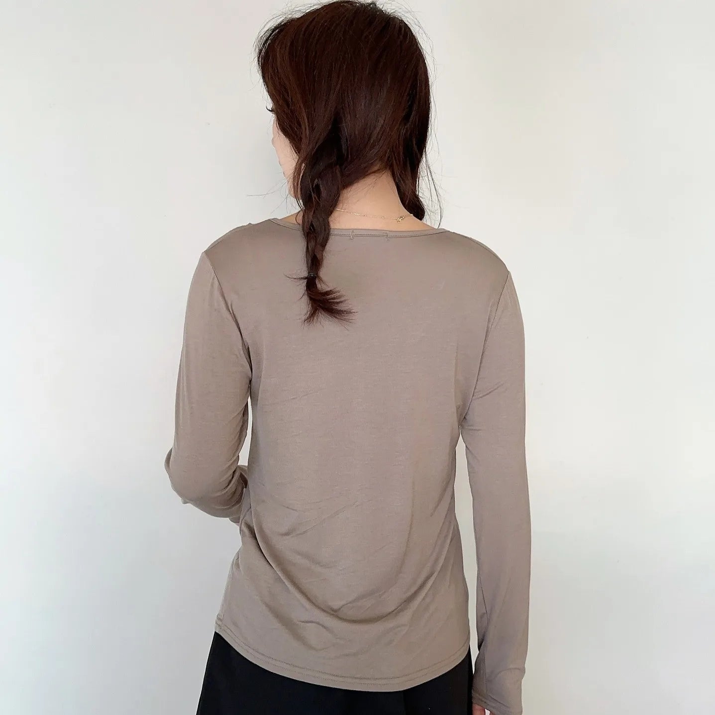 Plus size L to 6XL U-Neck Women's T-shirt Long sleeves Loose Bottomed Tshirts solid color Casual Tee Tops All match