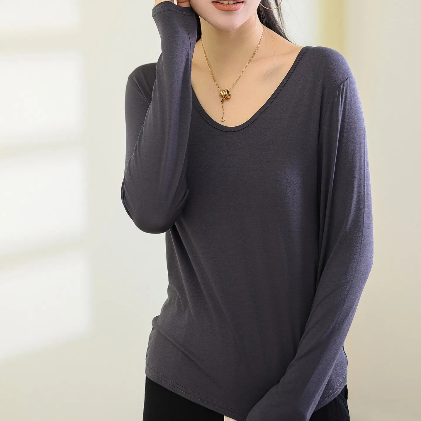 Plus size L to 6XL U-Neck Women's T-shirt Long sleeves Loose Bottomed Tshirts solid color Casual Tee Tops All match